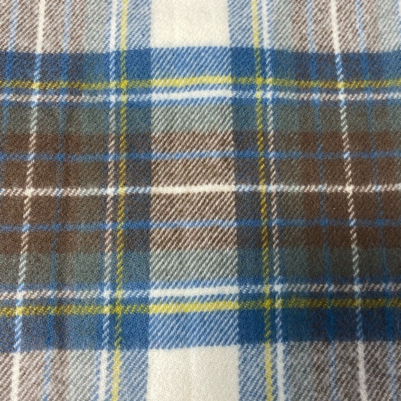 NWT Lambswool Plaid Scarf Made in Scotland Blue Ecru Tan Royal Heritage Stewart - Picture 8 of 13